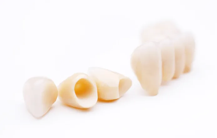 金属を使用しない「メタルフリー」推奨医院